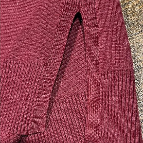 Chic Burgundy Sleeveless Sweater and Pant Set - Picture 4 of 13